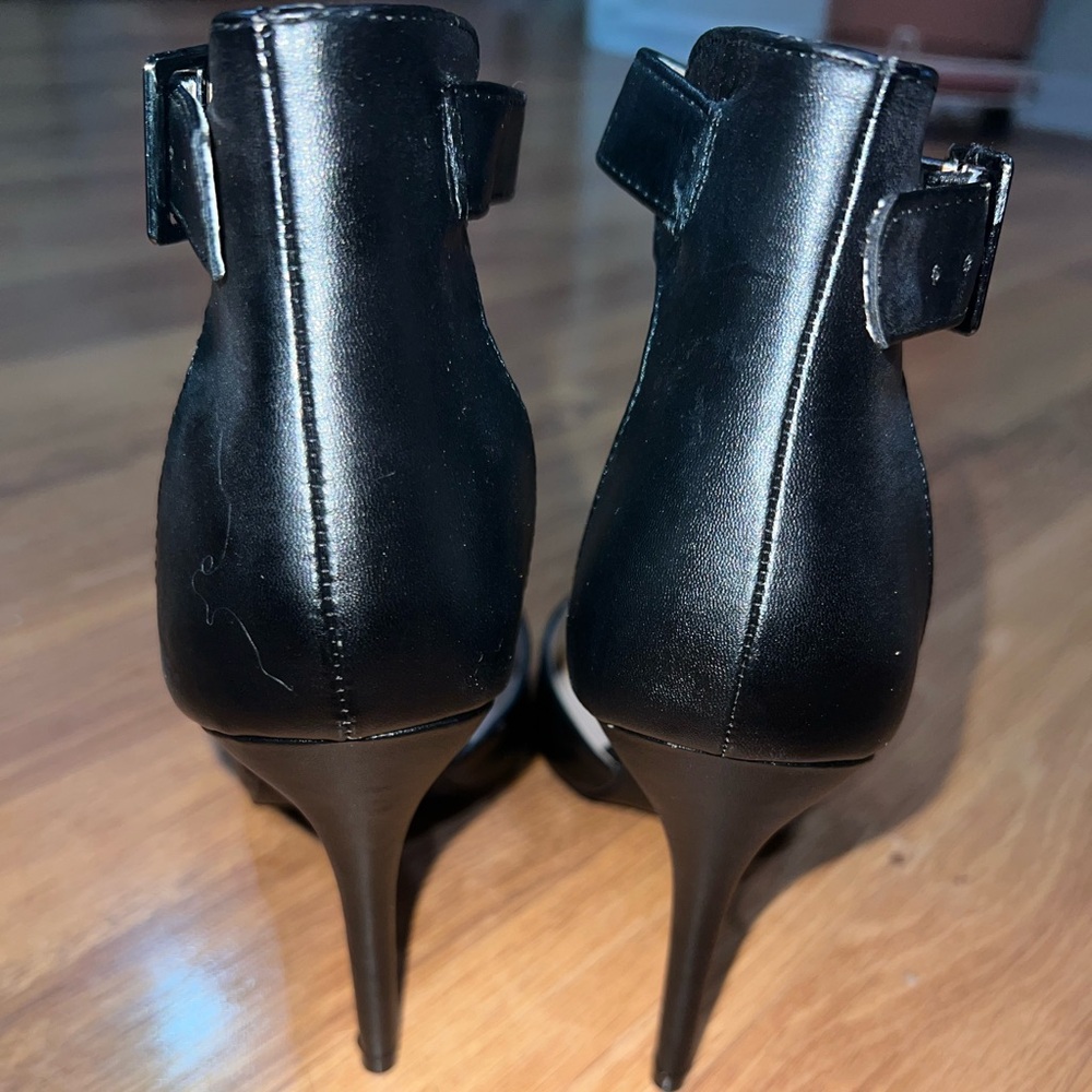 Forever Link Black Ankle Strap Heels - Picture 3 of 4